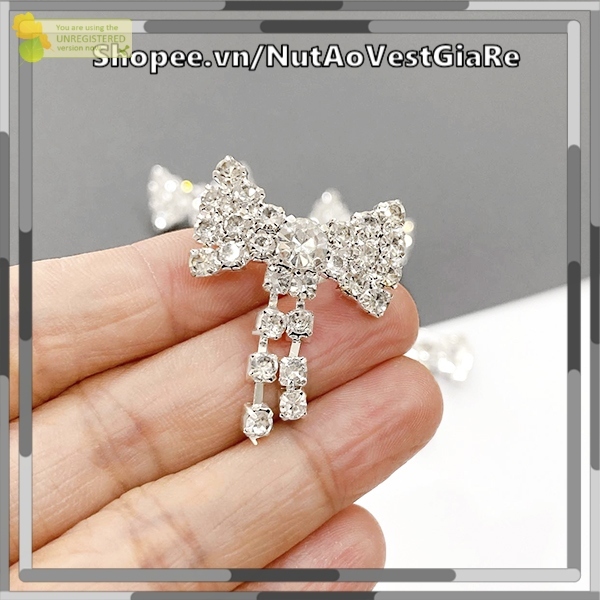 Nơ Đá Sáng lấp lánh, sang trọng, tô điểm thêm cho trang phục, nơ có sẵn ghim
