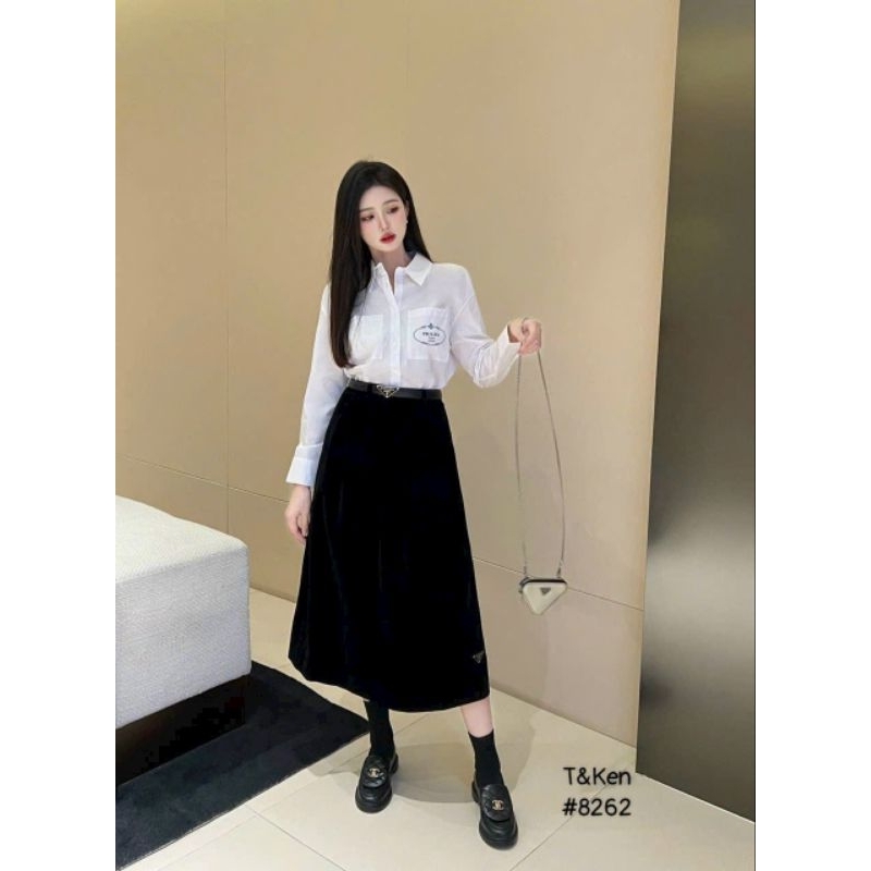 Chân váy nhung dài prada