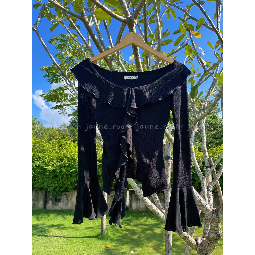 Áo thun kiểu tay dài viền bèo JAUNE thiết kế tua rua gợn sóng- MILA TOP