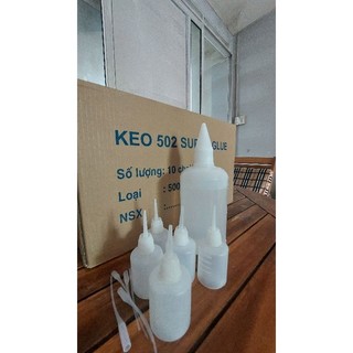 Keo dán 502 tặng kèm 5 chai nhỏ để chiết keo