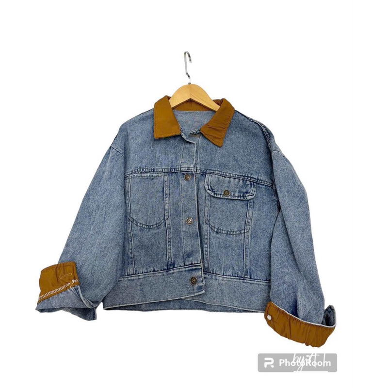 Áo khoác jeans túi nắp viền cổ nâu siêu xinh