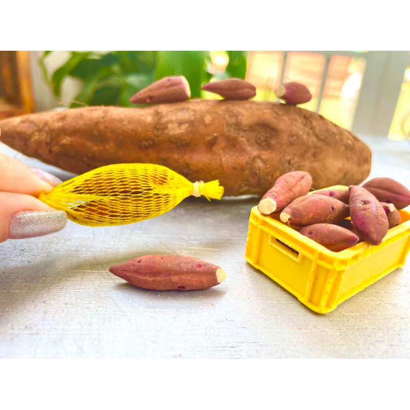 Mô hình khoai lang mật thu nhỏ bằng đất sét