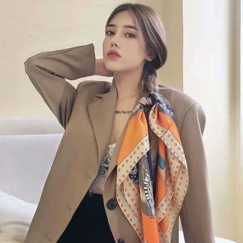 Khăn lụa vuông họa tiết cây sang trọng 70x70cm THYTHY STORE