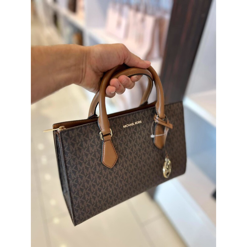 Túi MK cho các nàng công sở siêu đẹp và sang ah