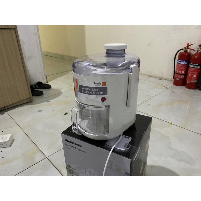 Máy ép Panasonic MJ-CS100WRA