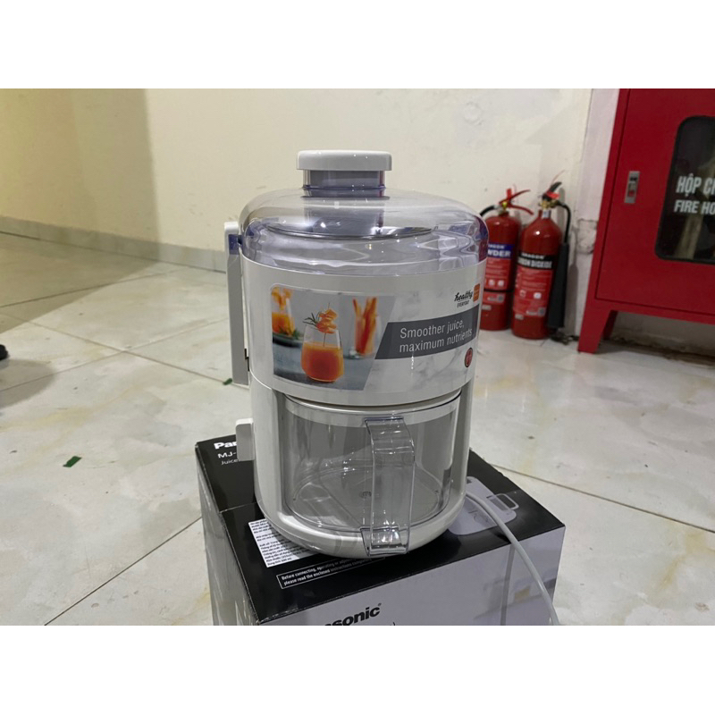 Máy ép Panasonic MJ-CS100WRA