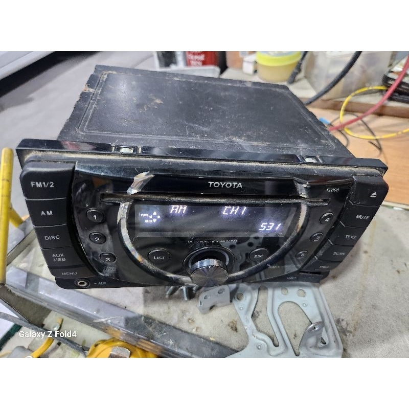 Cd 2din toyota thân đen