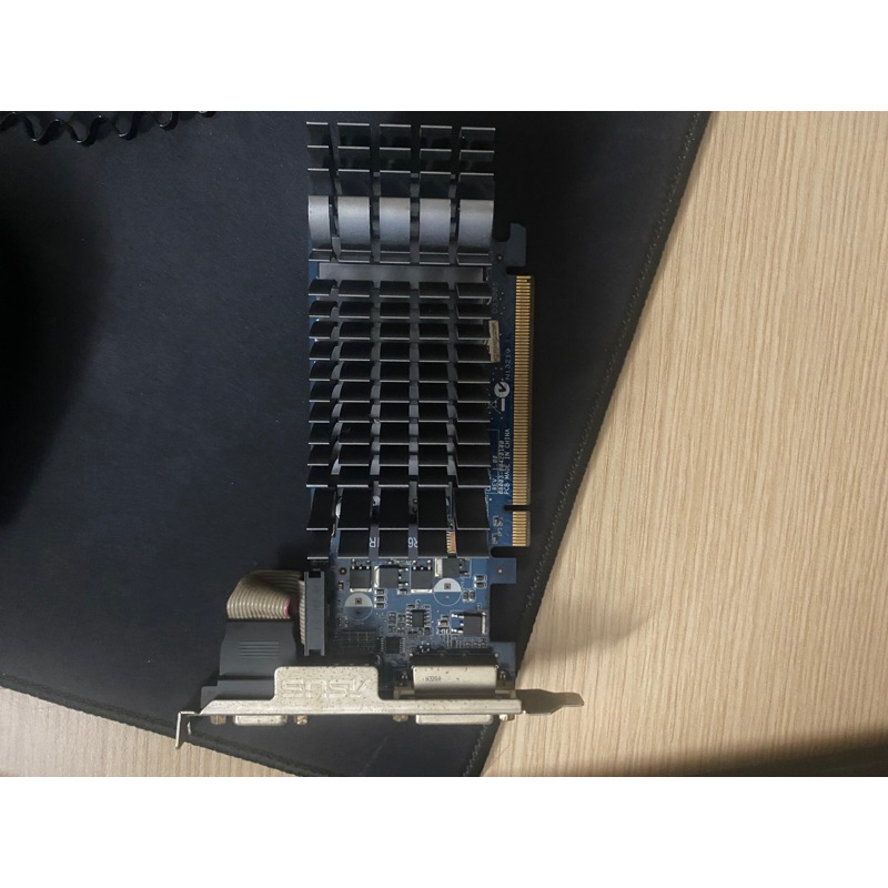Card màn hình gt210 cũ linhkiensaigongiare