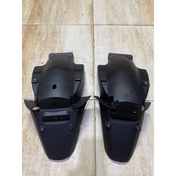 Chắn bùn sau xe điện Vespa
