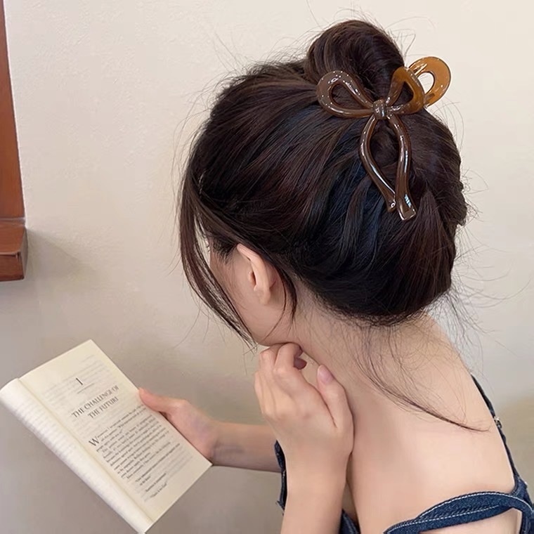 Kẹp gắp thắt nơ nhựa