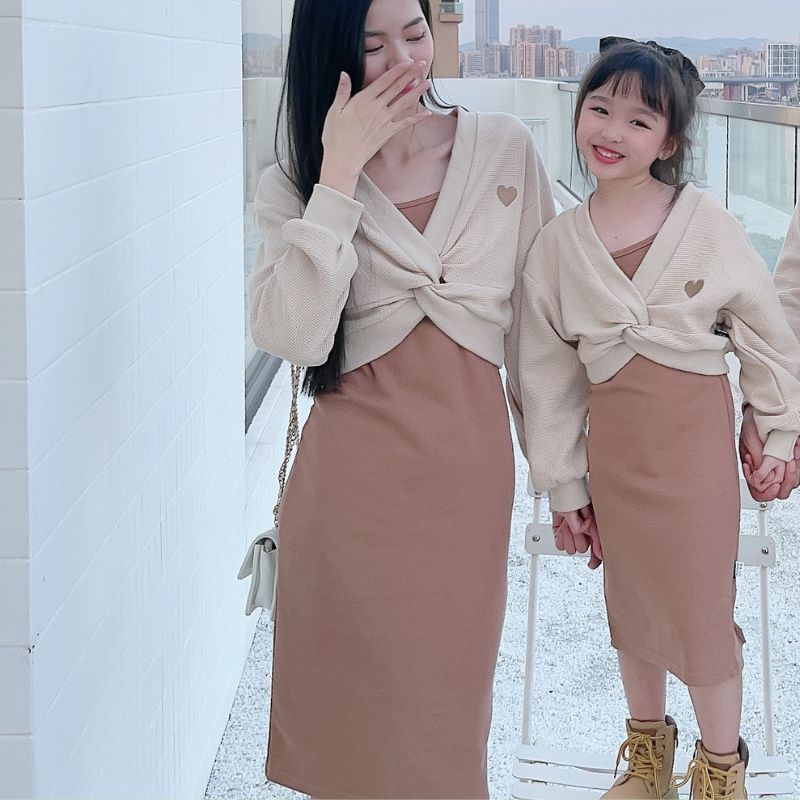 Váy đôi mẹ bé gái, đồ đôi gia đình đầm hai dây kèm áo khoác ngoài kiểu dáng dễ thương