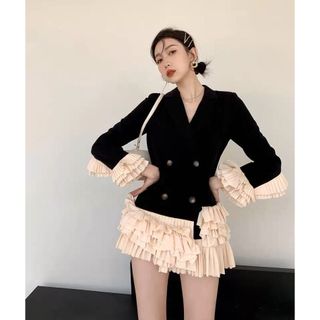 Váy thiết kế ren sọc đen trắng phong cách retro dáng ngắn siêu sang chảnh
