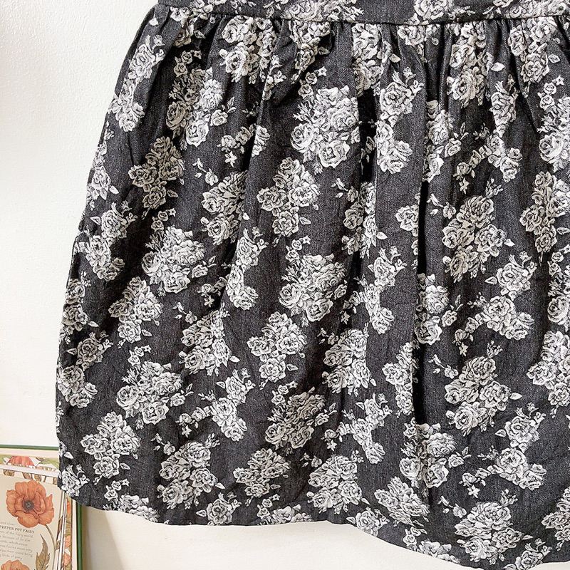 Đầm dây hoa denim