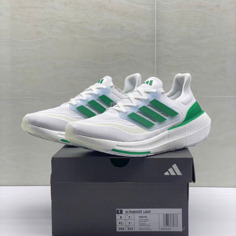 Giày thể thao Adidas ultraboost light. tặng kèm vớ