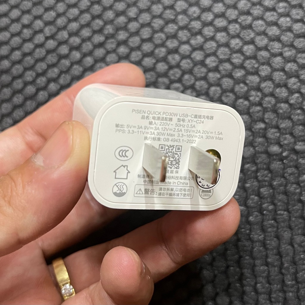 Cóc Sạc Nhanh 30w Cho iPhone 15 Pro Max Chính Hãng Pisen C24