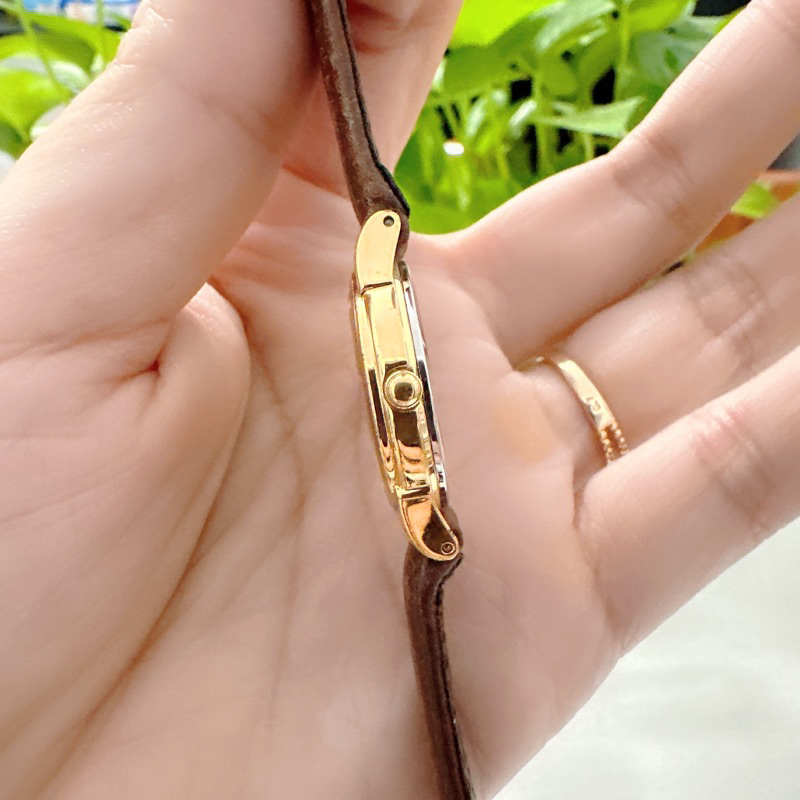 Đồng hồ nữ si nhật hiệu Seiko, mặt hai lòng