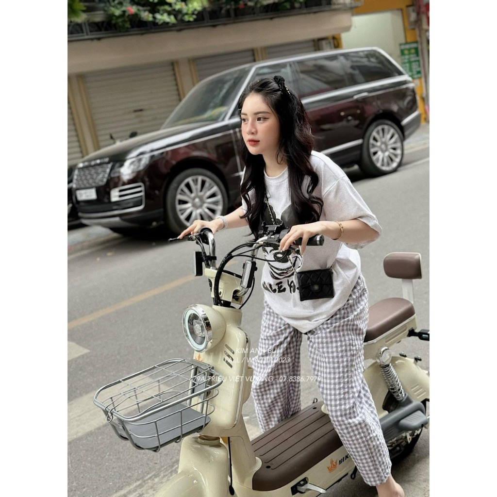 SET ÁO THUN TRẮNG IN HÌNH + QUẦN CARO SUÔNG NHÍ