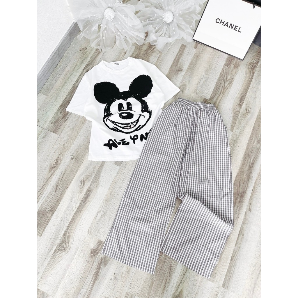 SET ÁO THUN TRẮNG IN HÌNH + QUẦN CARO SUÔNG NHÍ