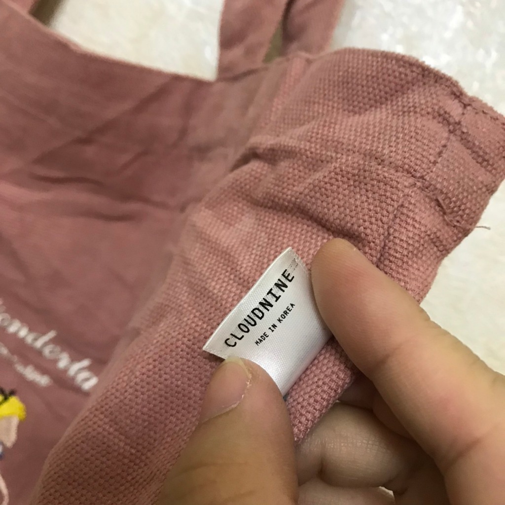 Túi tote hình thêu hiệu Hàn