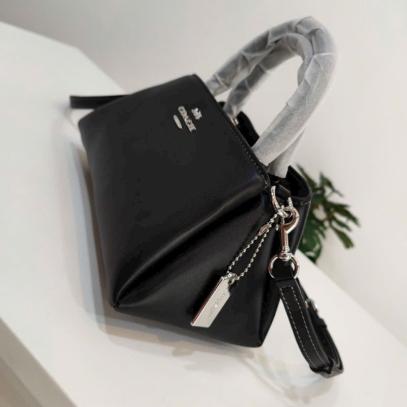 Túi COACH Zuri Crossbody