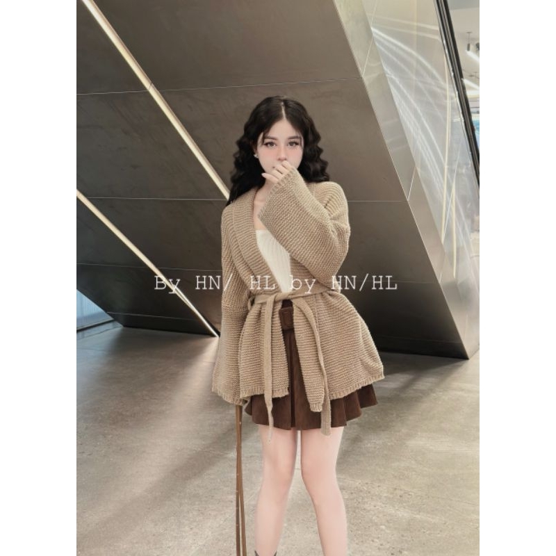 Set áo 3 món áo trắng trong chân váy lèm áo khoác len với phong cách trẻ trung siêu sang hàng QC