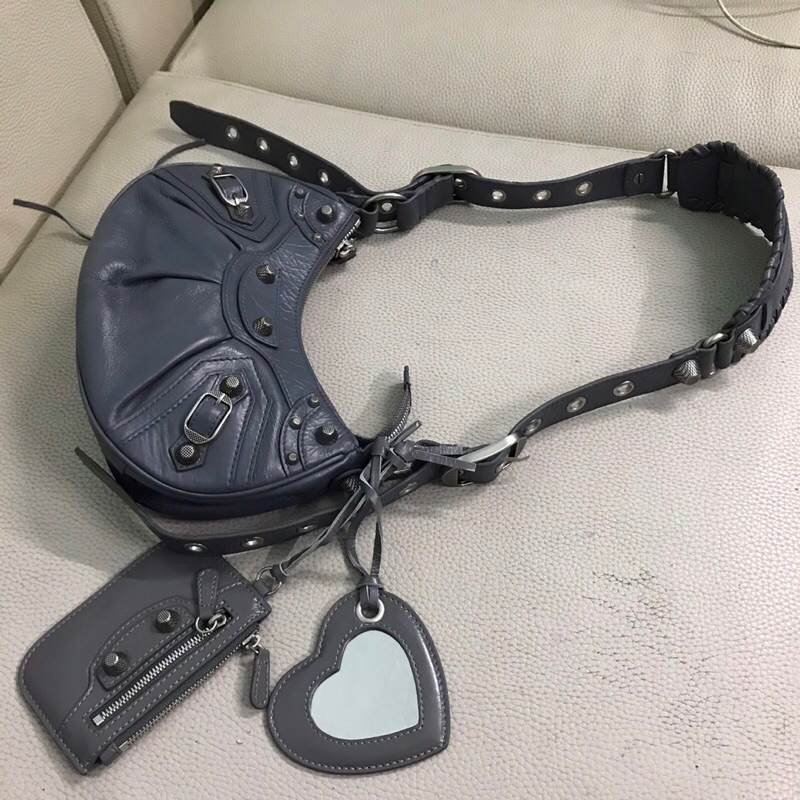 Túi balen s20 cm cưng xĩu tình trạng 90%