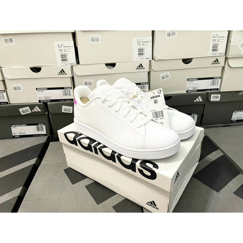 Giày Adidas FY4624 full box, có mail mua hàng, hàng có sẵn, bay size nhanh ạ