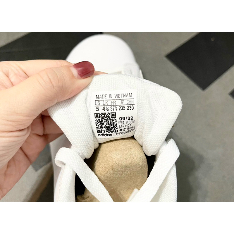 Giày Adidas FY4624 full box, có mail mua hàng, hàng có sẵn, bay size nhanh ạ