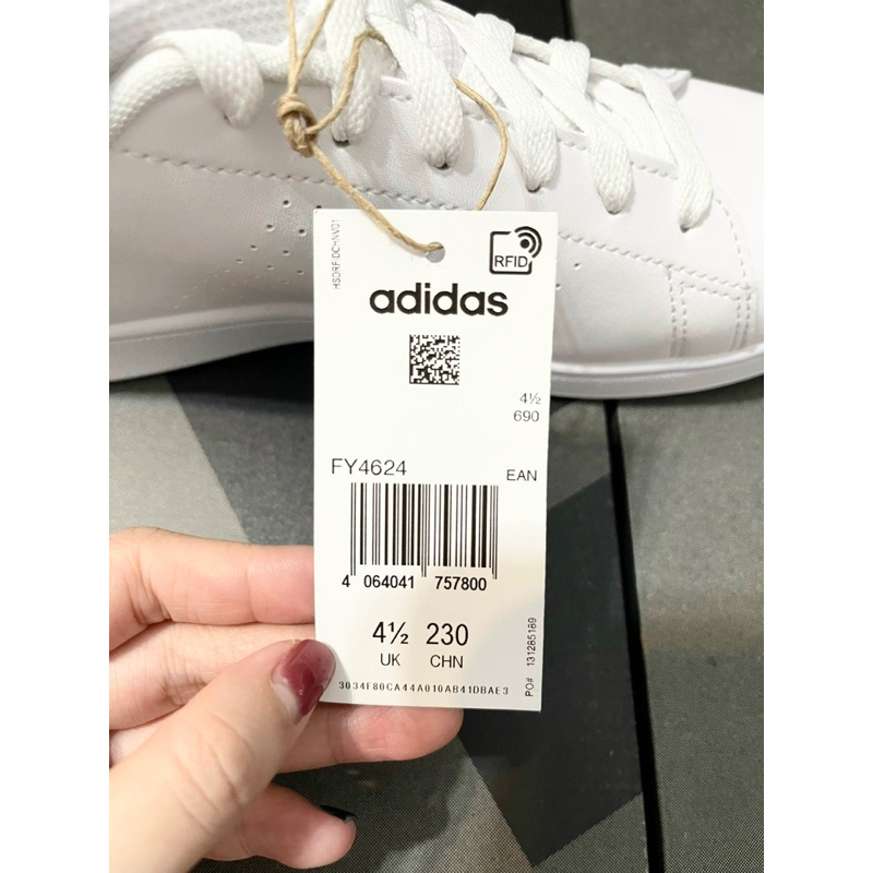 Giày Adidas FY4624 full box, có mail mua hàng, hàng có sẵn, bay size nhanh ạ