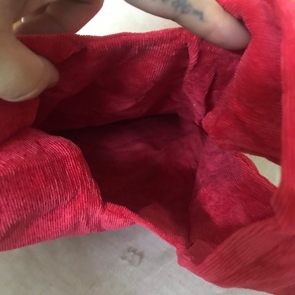 Túi cầm tay kiểu lạ vải nhung