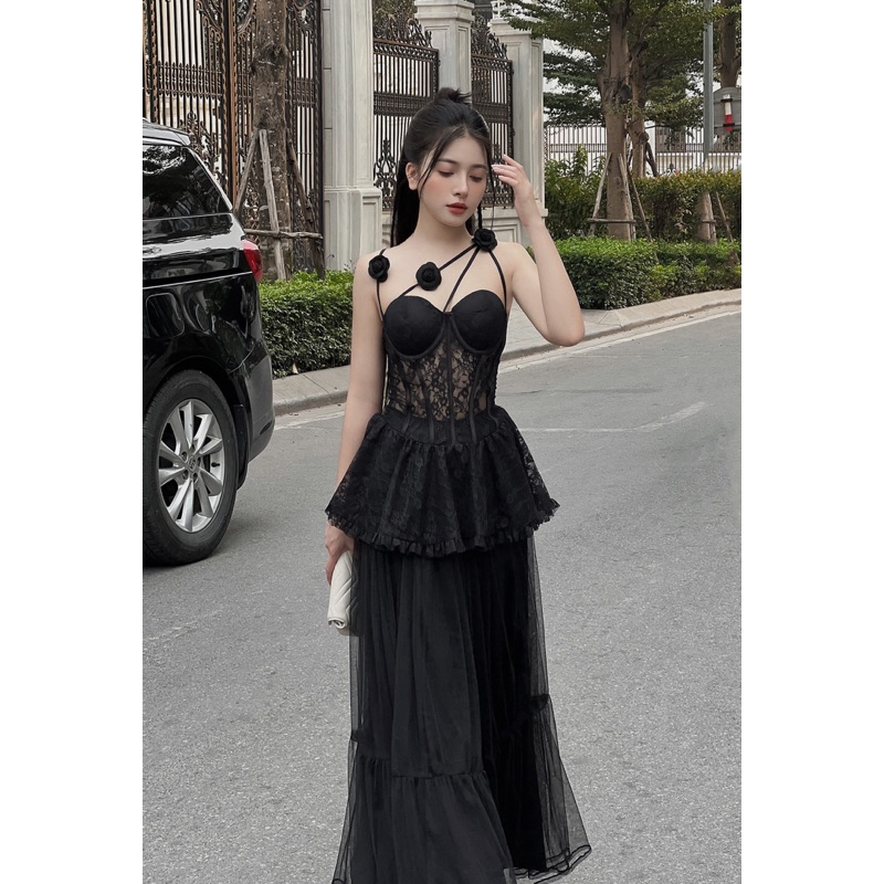Set Áo ren corset đính hoa đen kèm chân vây lưới phồng đen - Elly Set