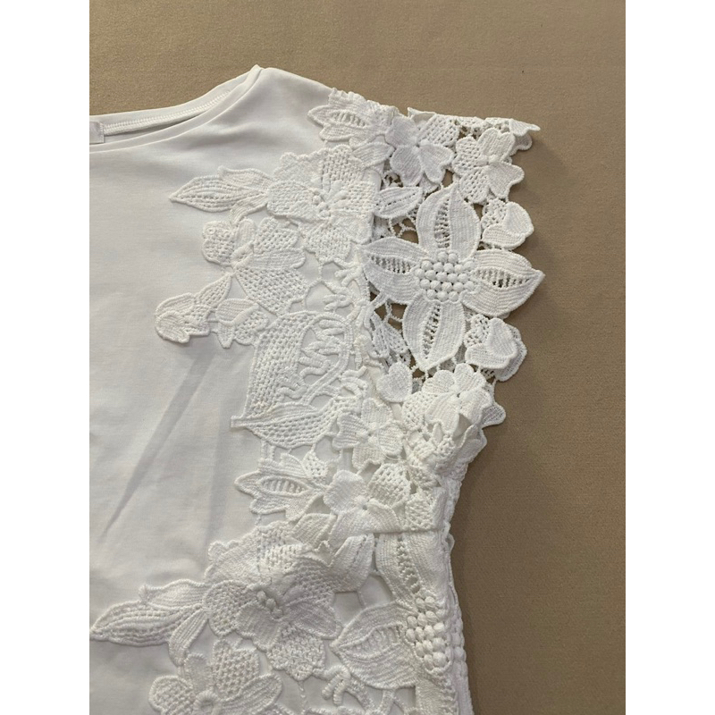 Áo thun cotton phối ren màu trắng  - Thanh lý vnxk