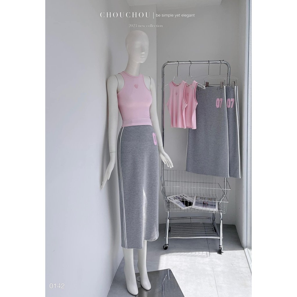 Sét áo hồng sát nách croptop + chân váy xám 07 dáng dài xẻ sau