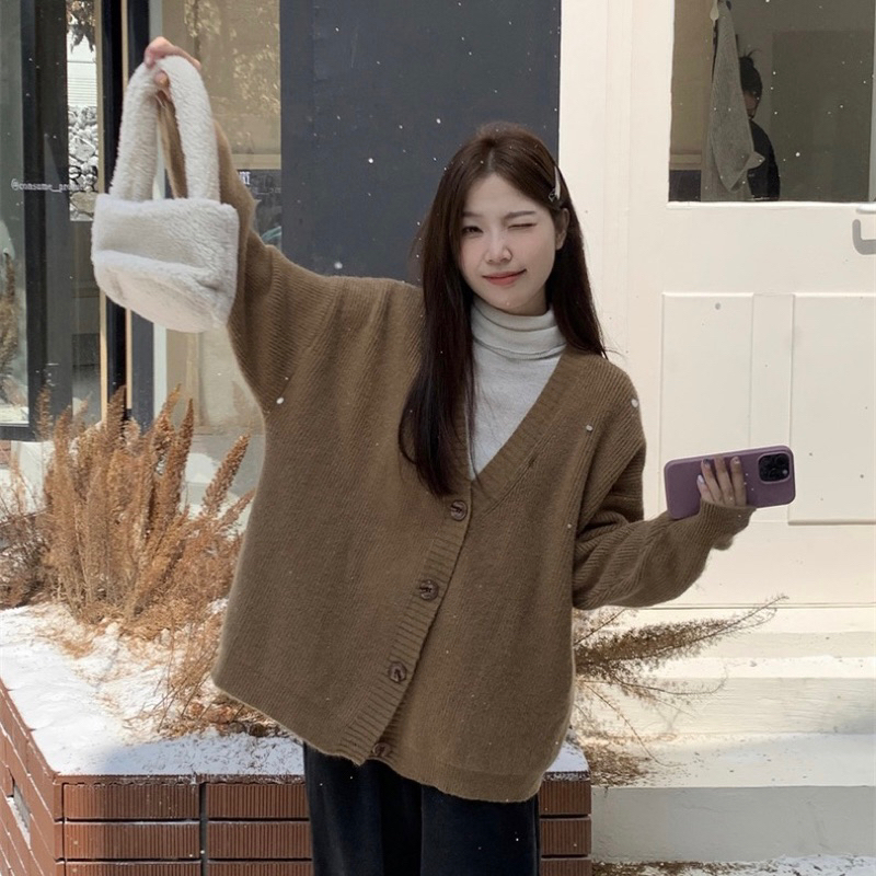 Áo khoác cardigan len trơn cúc vân gỗ Vintage QC Lumii
