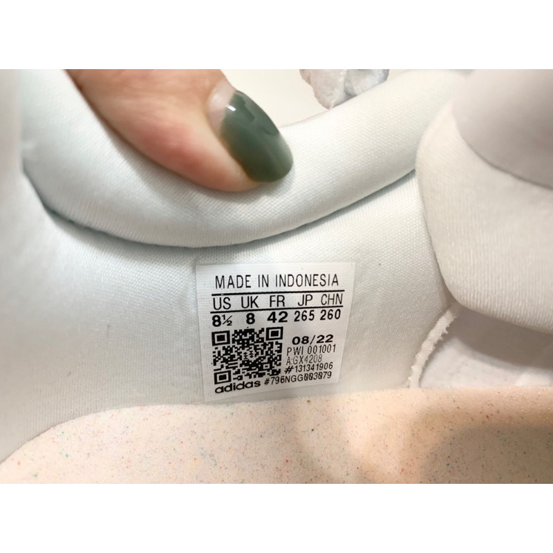 Giày Adidas GX4208 full box, có mail mua hàng hàng có sẵn, bay size nhanh nên các ace chốt nhanh ạ