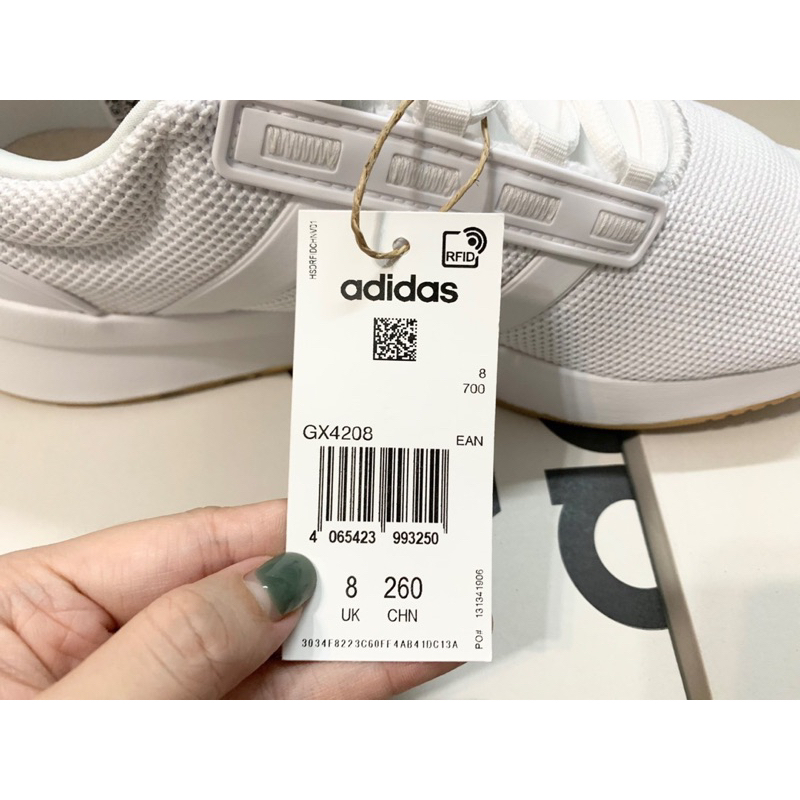 Giày Adidas GX4208 full box, có mail mua hàng hàng có sẵn, bay size nhanh nên các ace chốt nhanh ạ