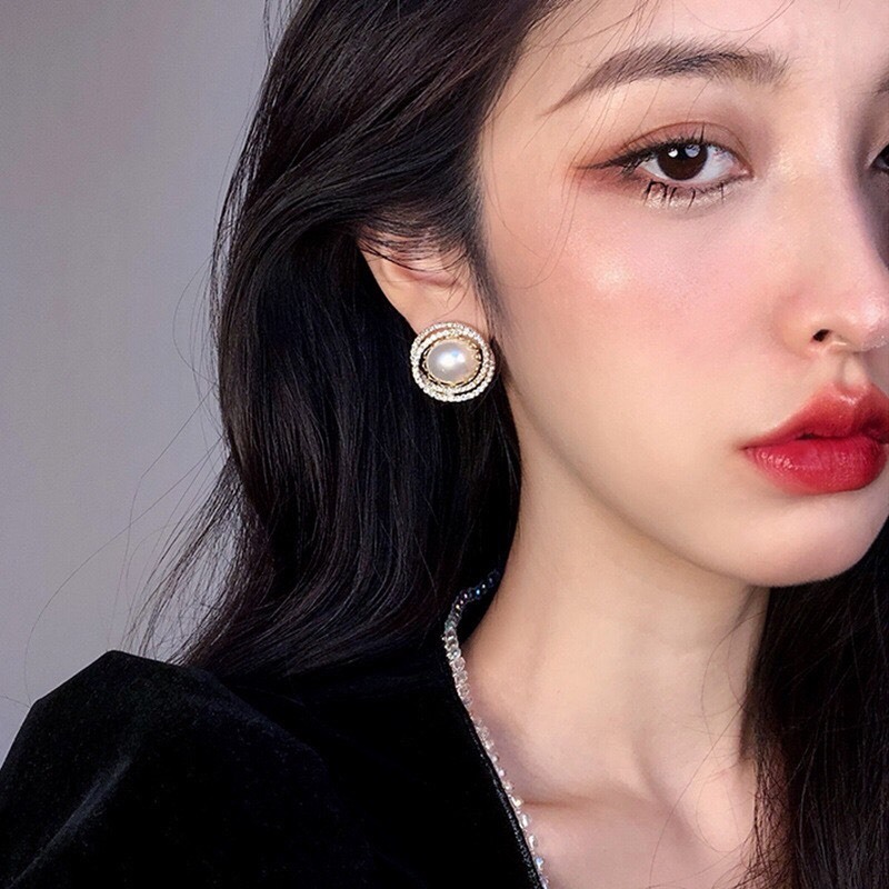 Bông tai nữ đính đá phong cách hiện đại sang trọng