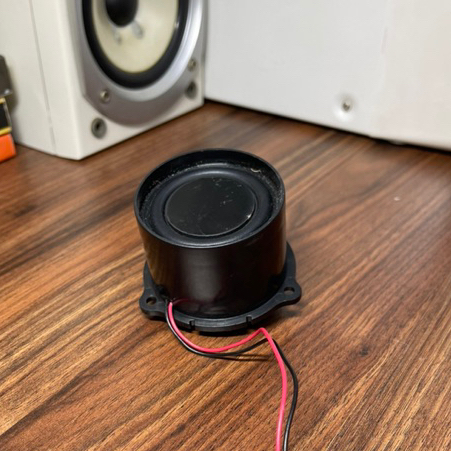 Loa toàn dải 5W 4Ohm có màng cộng hưởng, âm thanh tương đối hay