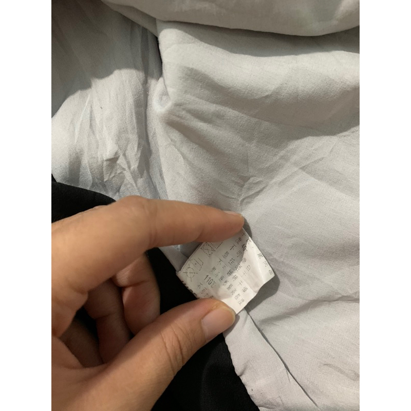 Áo blazer kiểu tay độc lạ xinh xẻ vạt sau