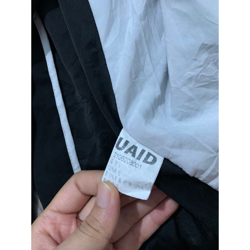 Áo blazer kiểu tay độc lạ xinh xẻ vạt sau