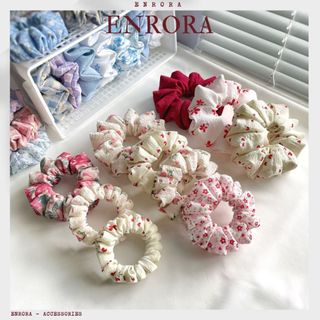 Scrunchies ENRORA Cột Tóc Vải Họa Tiết Hoa Đỏ Nhí [Handmade]