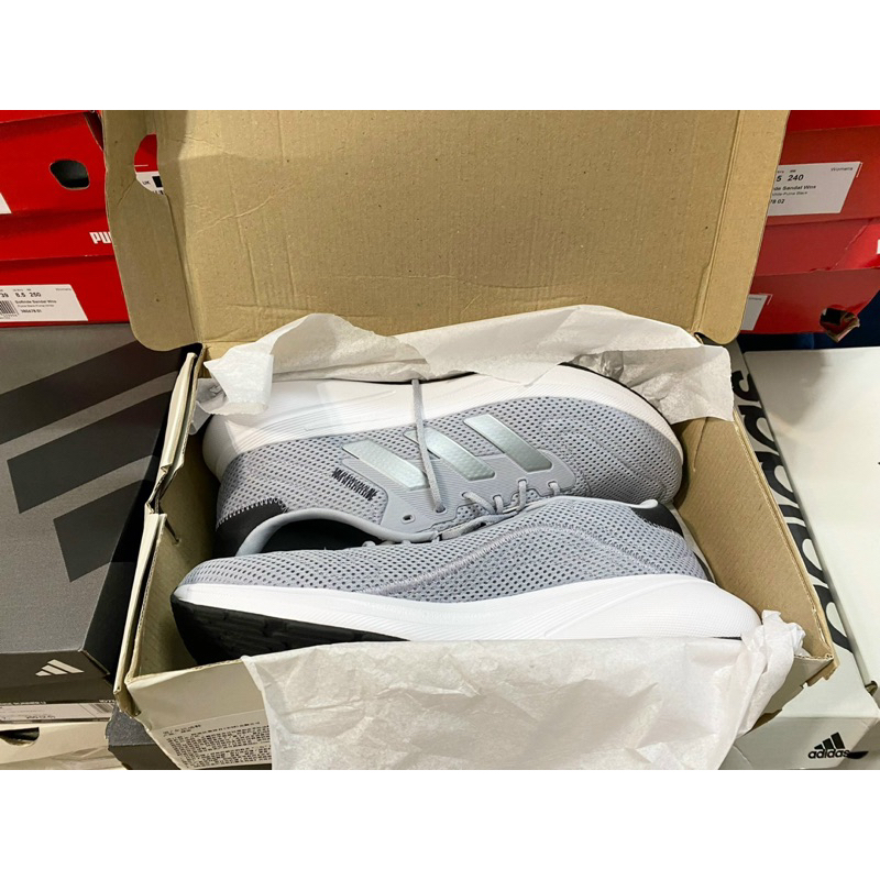 Giày Adidas ID7333 full box, có mail mua hàng, hàng có sẵn, bay size nhanh nên các ace chốt nhanh ạ