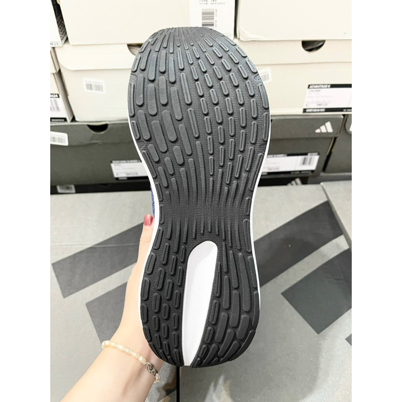 Giày Adidas ID7337 full box, có mail mua hàng. Hàng có sẵn, bay size nhanh nên các ace chốt nhanh ạ