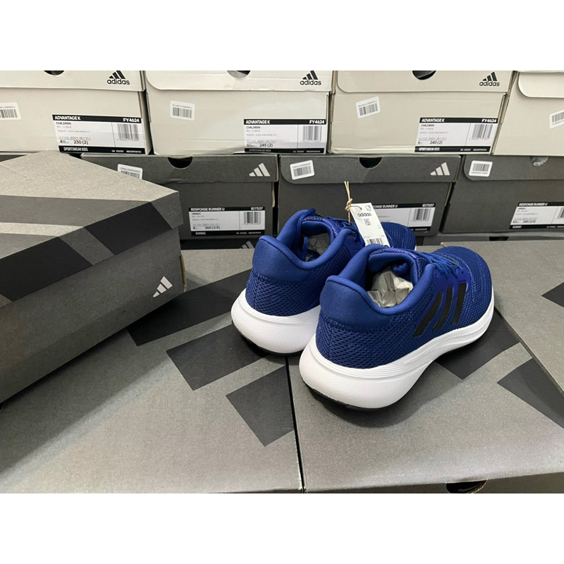 Giày Adidas ID7337 full box, có mail mua hàng. Hàng có sẵn, bay size nhanh nên các ace chốt nhanh ạ