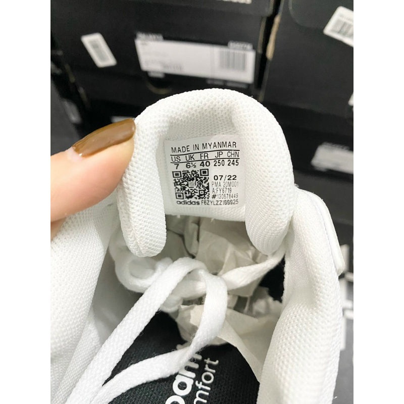 Giày Adidas FY6719 full box, có mail mua hàng. Hàng có sẵn, bay size nhanh nên các ace chốt nhanh ạ