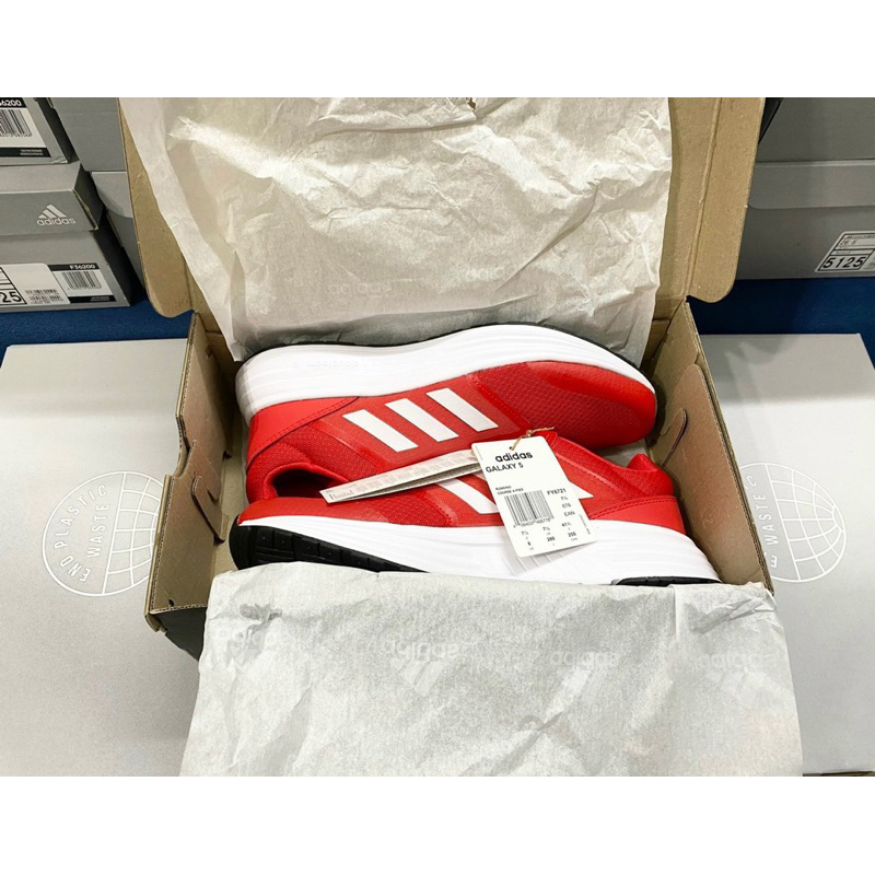 Giày Adidas FY6721 full box, có mail mua hàng. Hàng có sẵn, bay size nhanh nên các ace chốt nhanh ạ