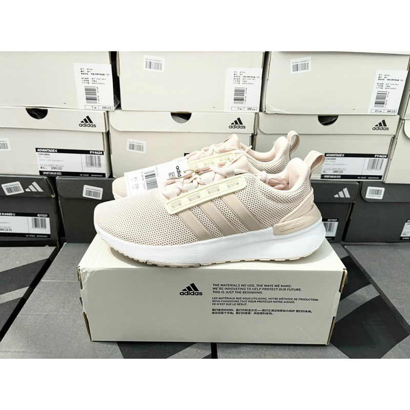 Giày Adidas HP2740 full box, có mail mua hàng. Hàng có sẵn, bay size nhanh nên các ace chốt nhanh ạ