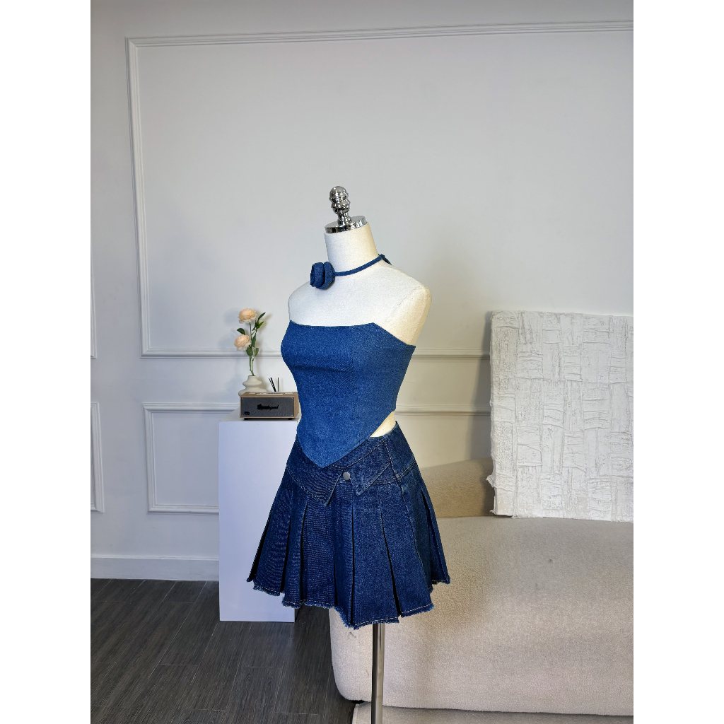 Chân váy jean xếp ly lưng kiểu GLORIOUS Milan Mini Skirt có lót quần dáng xòe nhẹ