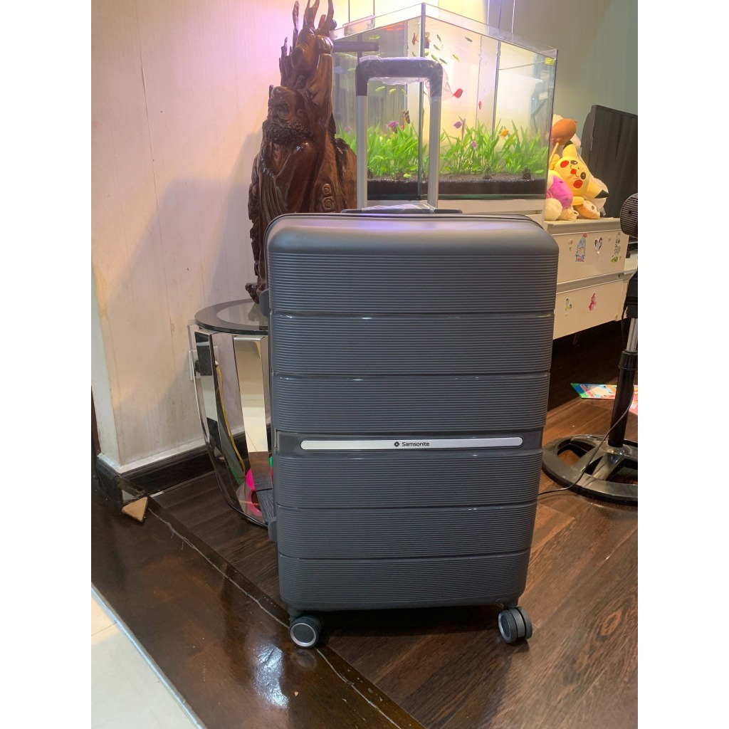 Vali kéo du lịch samsonite với chất liệu nhựa pp 100% bao bể vở bể 1 đổi 1/uy tín ạ