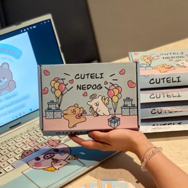 Hộp đựng quà hình in cute